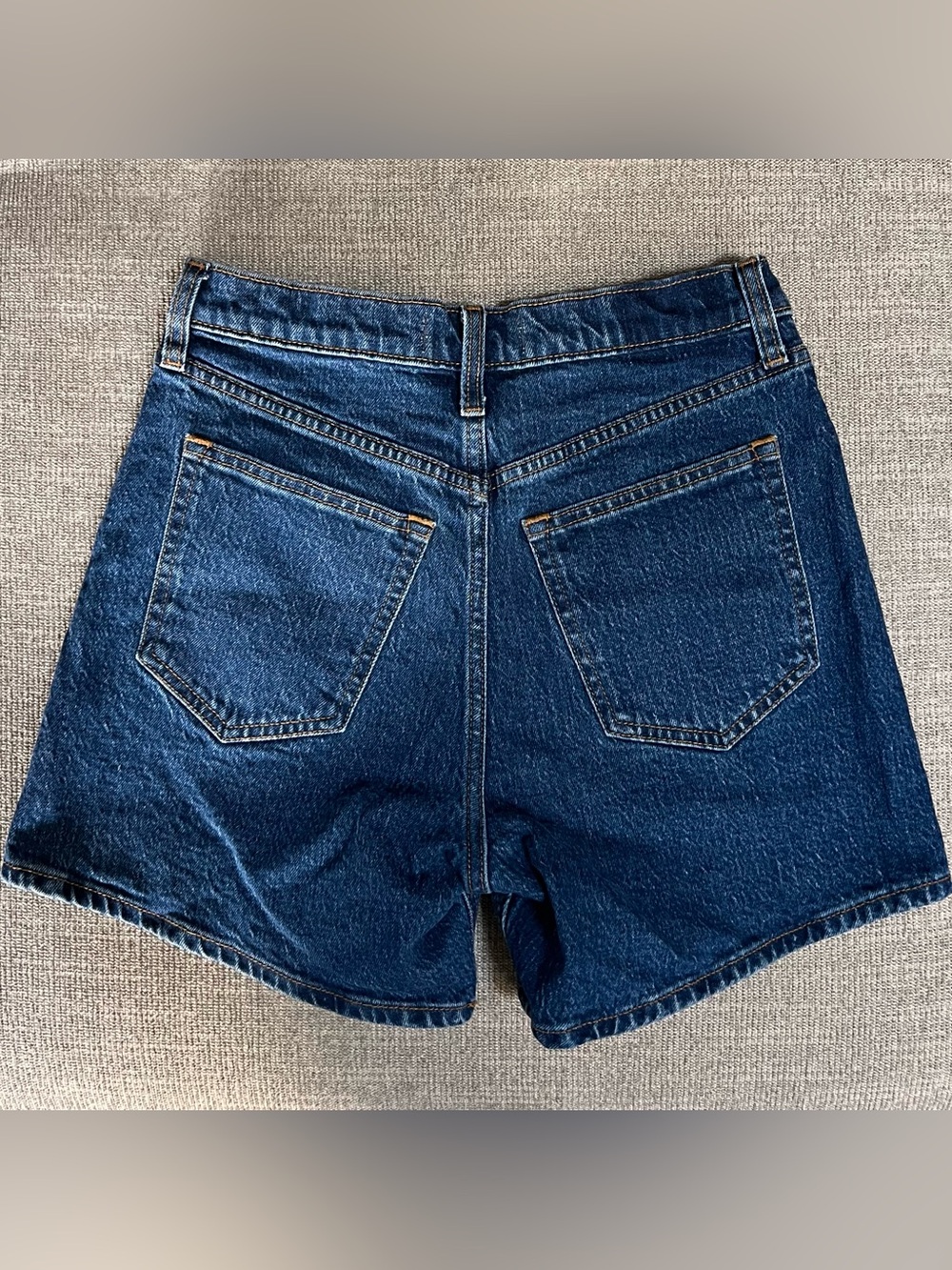 Abercrombie & Fitch High Rise Dad Shorts - Picture 2 of 4